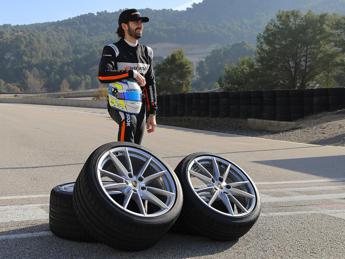 Hankook entra sulla Porsche 911 Carrera con i Ventus S1 Evo Z