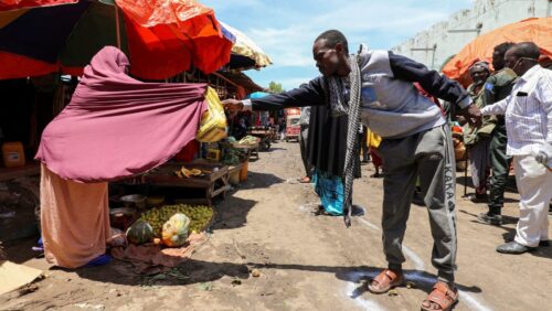 Somalia tra corruzione, sfollamenti e l’ombra di trame estere: l’allarme dei report internazionali