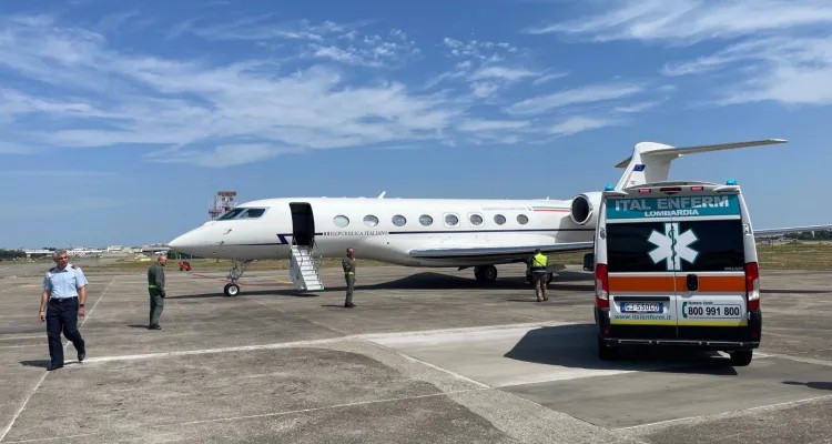 Bambina di tre mesi, in imminente pericolo di vita, trasportata d’urgenza da Catania a Roma con un velivolo del 31° Stormo