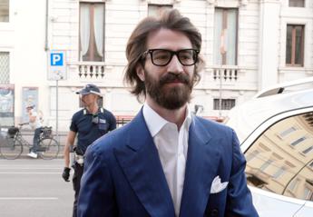 Milano, tribunale: Leonardo Maria Del Vecchio deve consegnare la figlia alla madre entro il 28 luglio