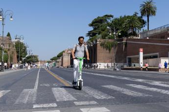 Monopattini, oggi scatta l’assicurazione: ma solo uno su dieci ha la targa