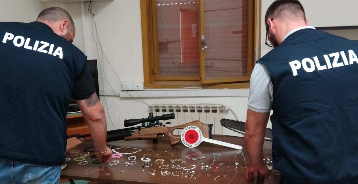 Sorpresi con monili in oro rubati, nel Nisseno 3 persone denunciate dalla Polizia