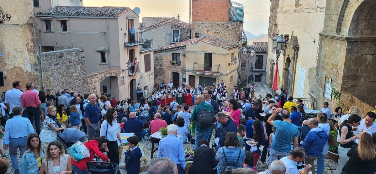 San Mauro Castelverde, sabato 1 agosto torna l’appuntamento con “Pani, Dolci e tanto altro…”
