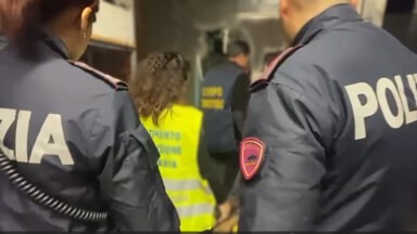 Task force coordinata dalla Polizia di Stato sospende attività di due ristoranti per lavoro nero e carenze igieniche; sanzioni per 80 mila euro