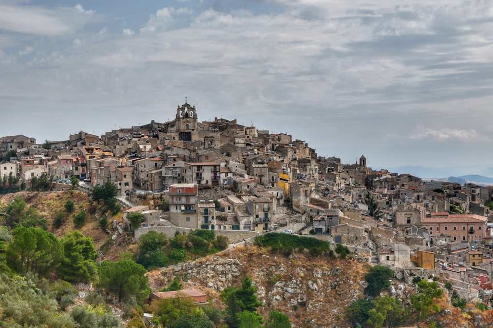 Mussomeli, La  Pro Loco e l’estate mussomelese. Incontri e proposte in campo. Abbellimento di via.