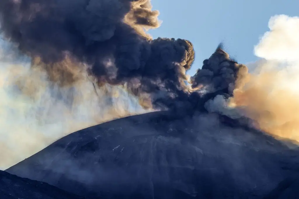 Sospese le attività all’Aeroporto di Comiso a causa della cenere dell’Etna