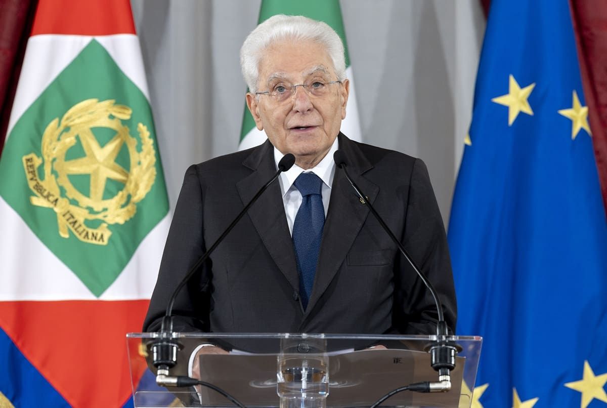 Mattarella: “Le guerre sono tornate a gettare la loro ombra sui nostri giorni”