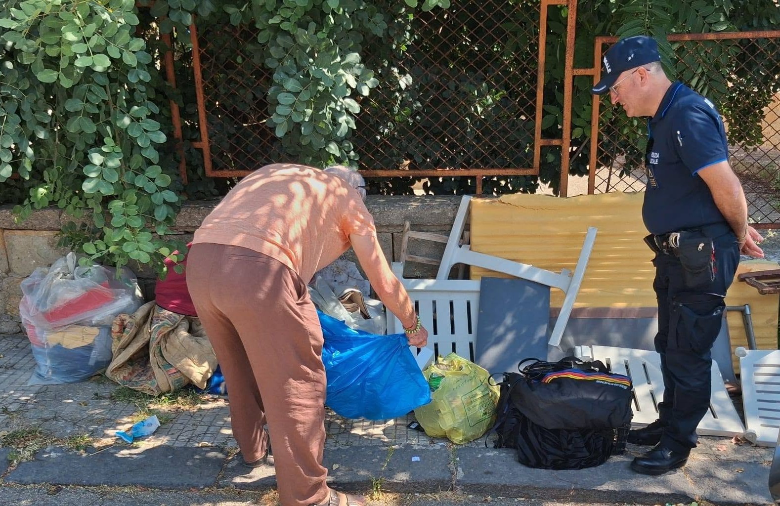San Cataldo. Proseguono i controlli sui rifiuti abbandonati. Il sindaco Comparato: “Le regole vanno rispettate”