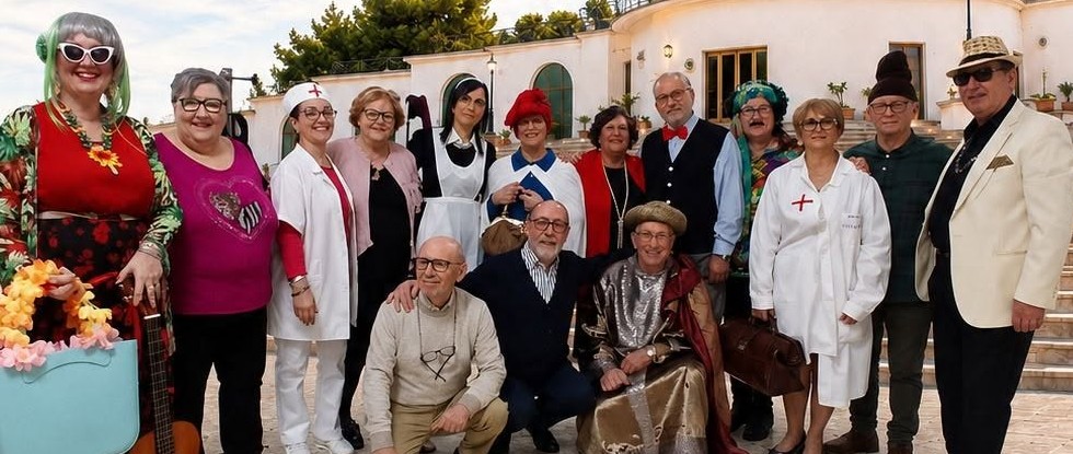 San Cataldo. Il 29 agosto riprende la rassegna teatrale “Maschere Nude” con la commedia “Prima o poi… Tutti i nodi vengono al pettine”
