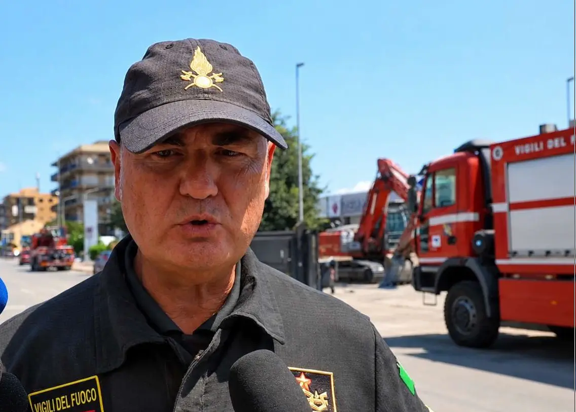 Crollo della palazzina a Messina, Burgio (Vigili del Fuoco): “Ricerche fino all’ultimo granello di materiale”