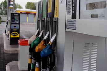 Carburanti, sconto sulle accise prorogato fino al 5 settembre. Una misura da circa 130 milioni di euro