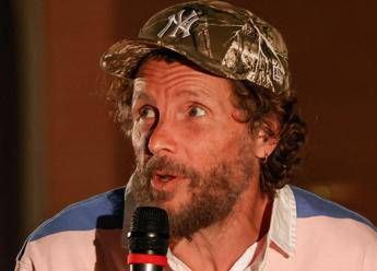 Concerto di Jovanotti annullato a Barletta: “Area a rischio amianto”