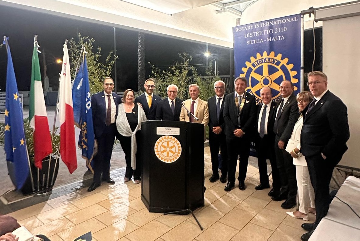 Passaggio della campana del Rotary club di Mussomeli Valle del Platani: Vincenzo Geraci nuovo presidente