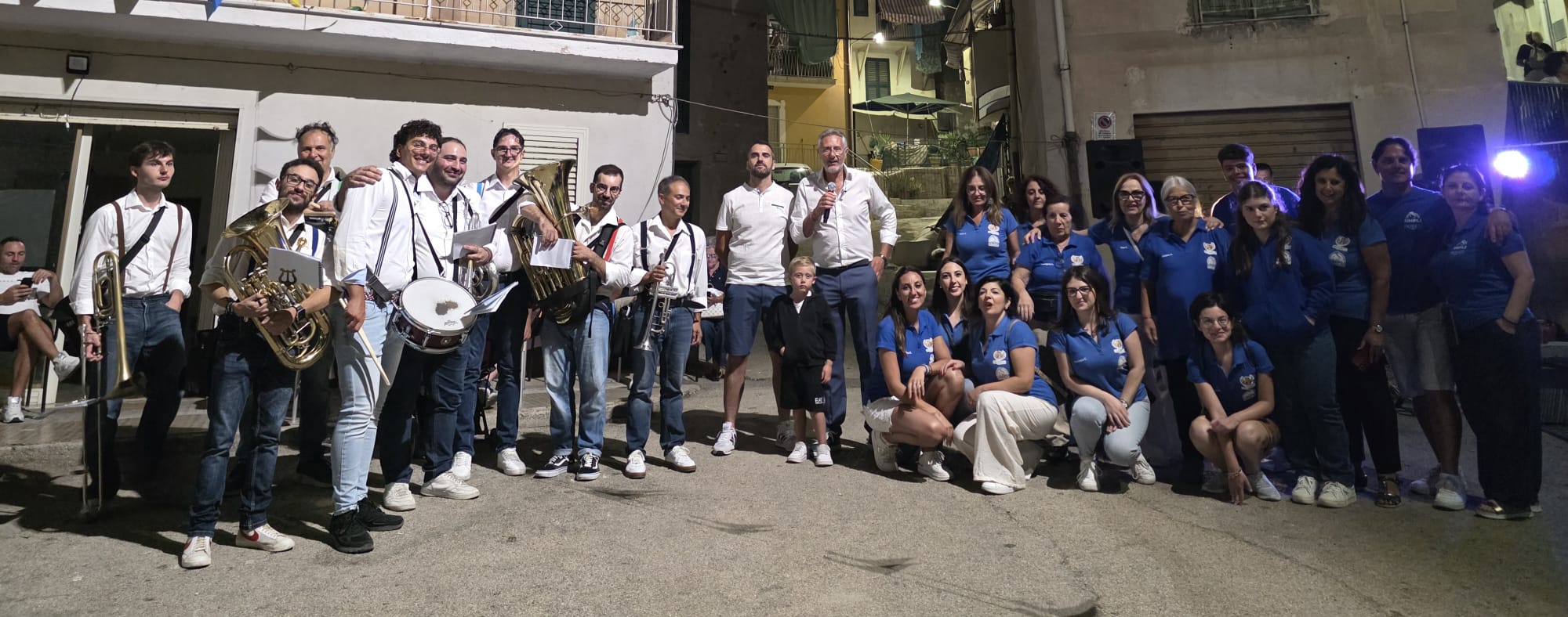 Estate mussomelese 2026. All’evento “Passia mangiannu” tutti felici e contenti.