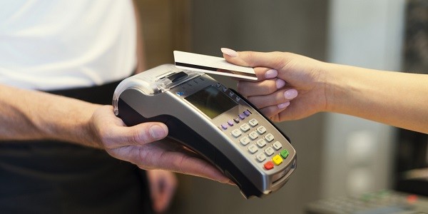 Pagamenti con carta, Tanasi (Codacons): “Stop ai sovraprezzi legati al mezzo di pagamento”
