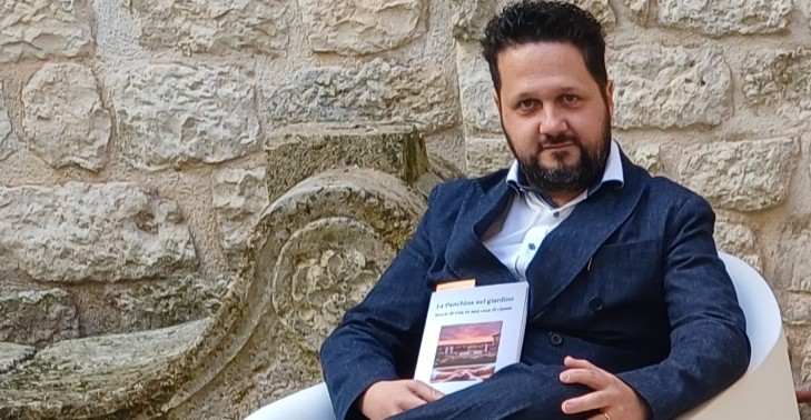 Caltanissetta. Dal cuore della casa di riposo alla Top 50 di Amazon: il successo di “La panchina nel giardino, Storie di vita in una casa di riposo” di Ivan Leonardo Velardi