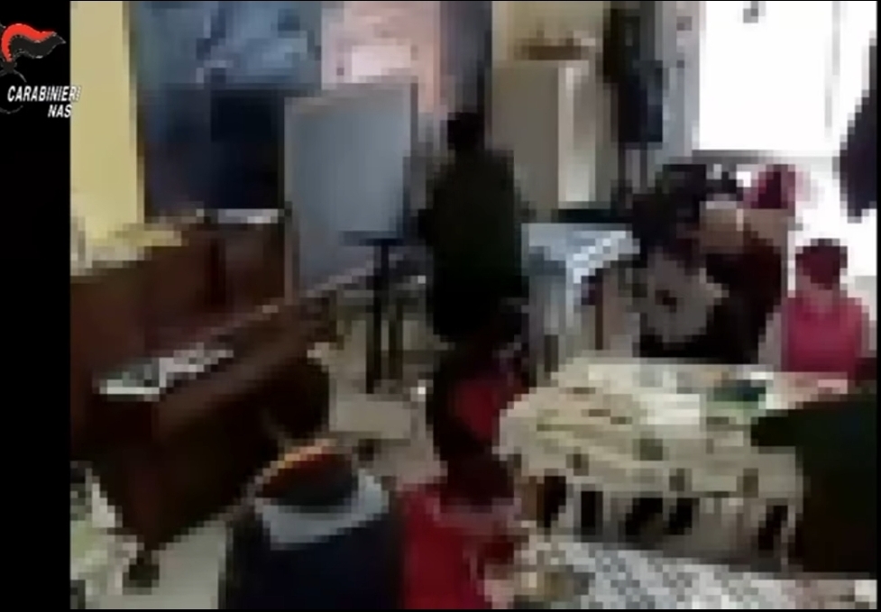 Maltrattamenti in un centro per disabili, due arresti e cinque misure interdittive: operazione del Nas di Ragusa