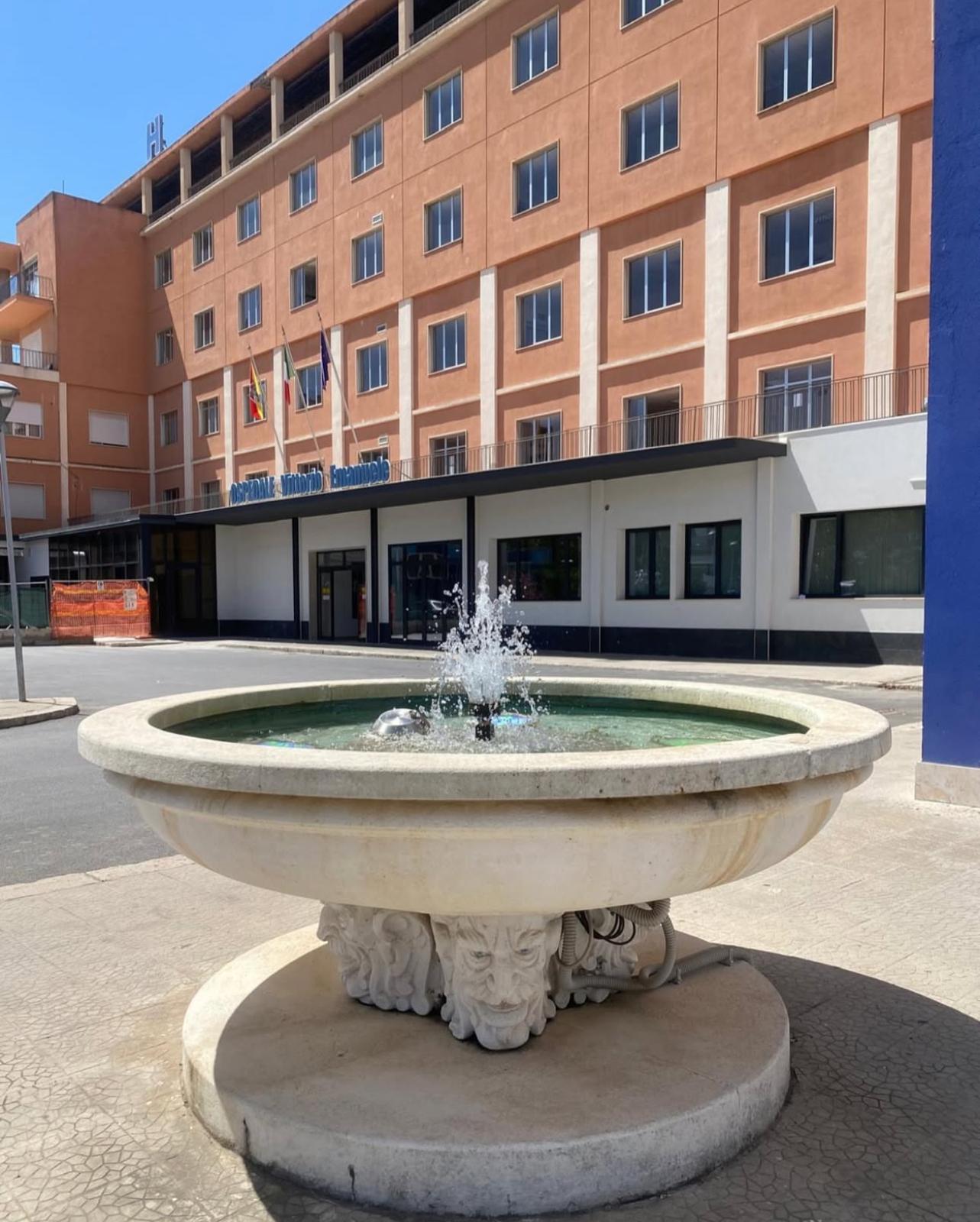 Nuovo ospedale di Gela, l’on. Rosetta Cirrone Cipolla al sit-in  davanti al Vittorio Emanuele: «I 16 milioni  per la progettazione sono un fatto storico. Ora unità e responsabilità per il futuro della sanità»