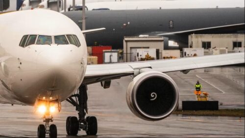Incredibile tragedia sfiorata. Piloti si addormentano in volo: aereo fuori rotta per 28 minuti