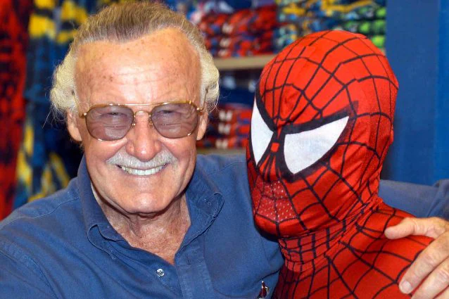 Il papà di Spiderman, Stan Lee: ‘Dalla vendita della Marvel solo sei milioni’. Doc pieno di rivelazioni sul mitico fumettista con musiche dell’italiano Dario Forzato
