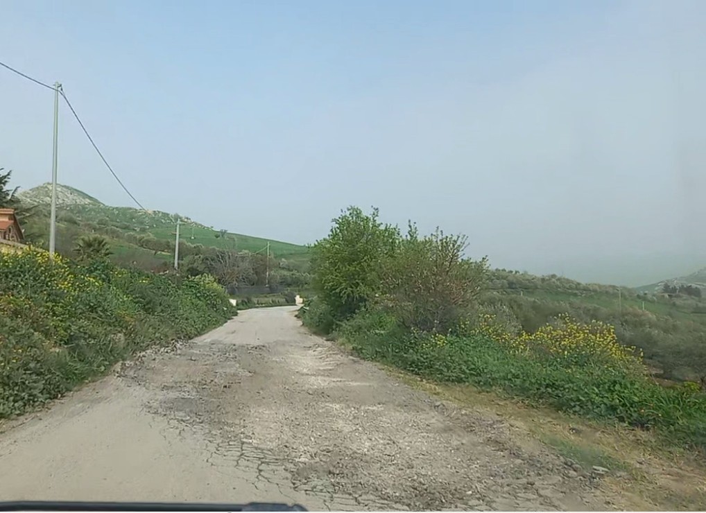 Marianopoli. S.P. 42, incontro al Libero Consorzio sul tratto Mucini–bivio Chibbò: prospettati lavori nei prossimi mesi e pulizia immediata della strada