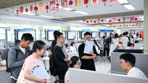 Cina, mercato del lavoro stabile nei primi otto mesi dell’anno