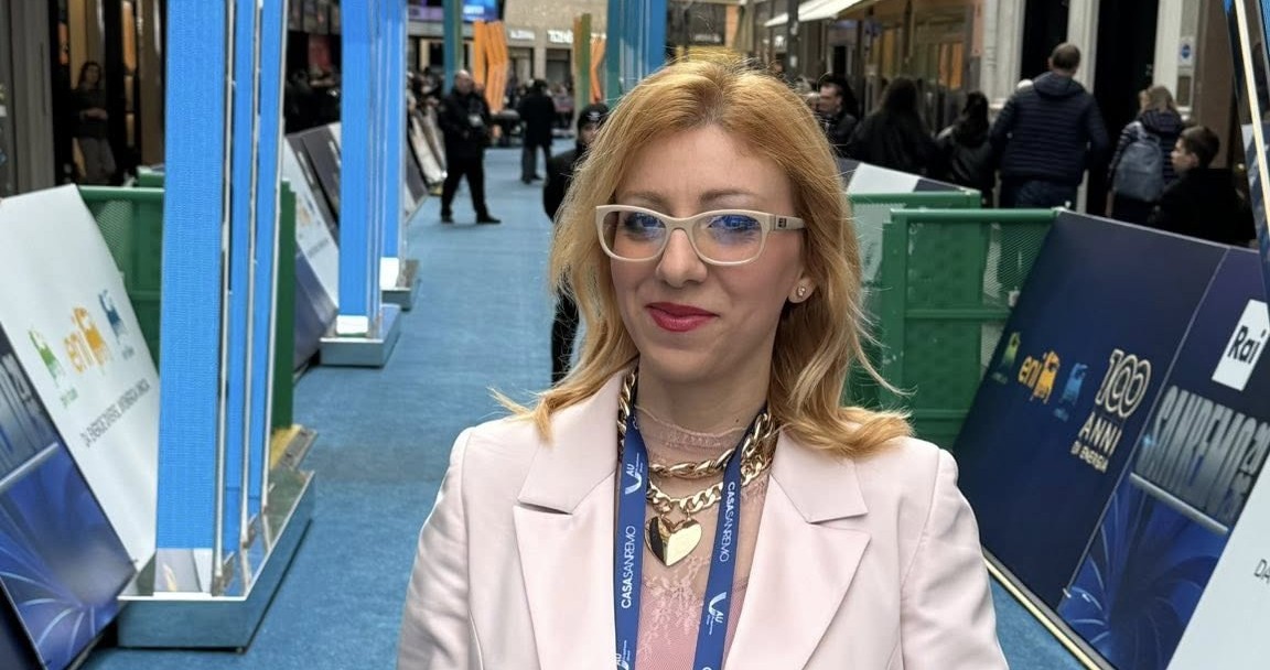 Serradifalco. Successo straordinario per Danila Trapani al Dark Romance Festival di Montesilvano (Pescara); sold out i suoi libri de “La Saga di Crimson Mountain”