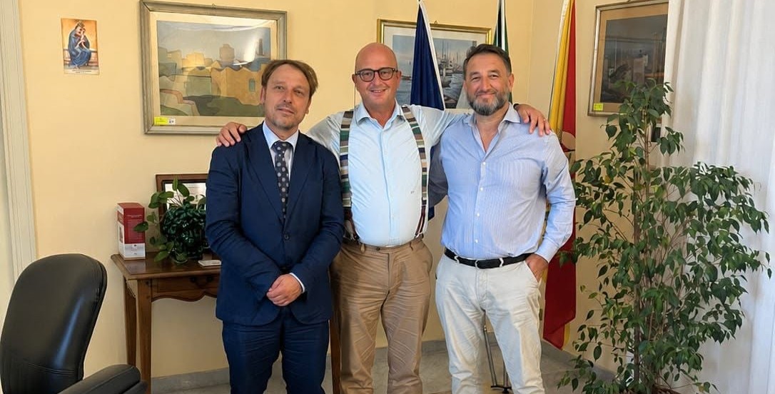 Sutera. Il sindaco ha incontrato l’assessore regionale all’Istruzione per impedire la chiusura della scuola media