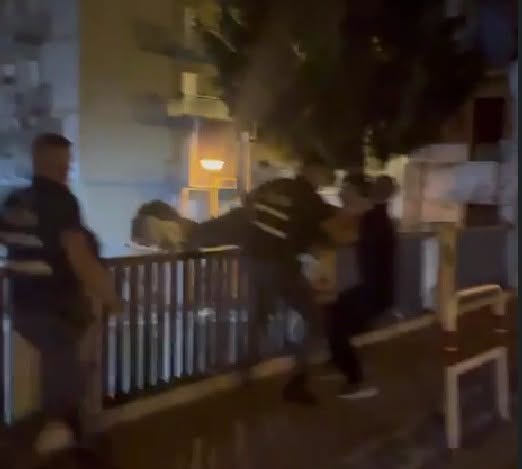 Attimi di terrore sul ponte a Caltanissetta: medico e polizia salvano un giovane dal vuoto