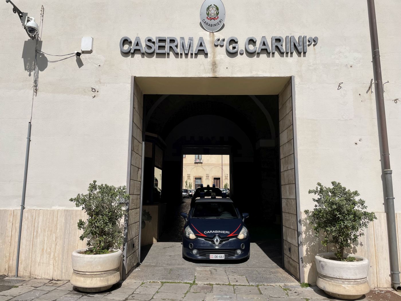 Gestivano una casa d’appuntamenti, due misure cautelari nel Palermitano