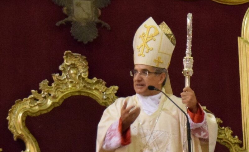 Niscemi. L’appello del vescovo mons. Rosario Gisana: “Chi possiede terreni edificabili o case dismesse, data l’emergenza, potrebbe venderli o affittarli a prezzi modici”