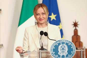 Migranti, Meloni: “In Italia regole si rispettano, al lavoro per espulsioni più efficaci”