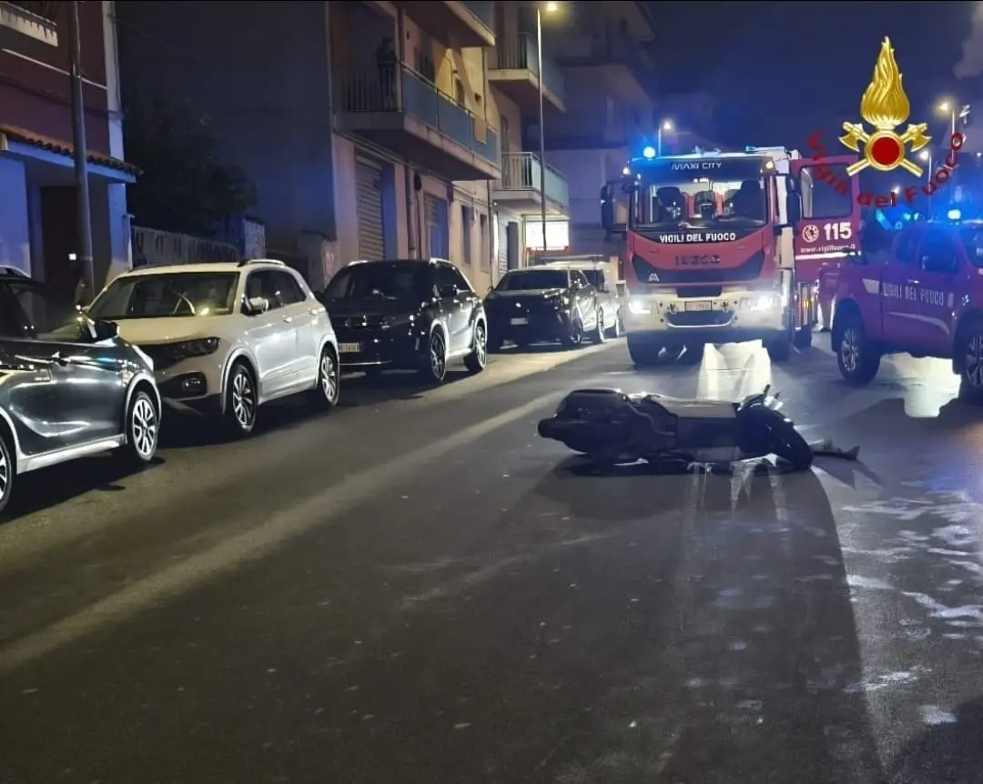 86enne investito da uno scooter a Ragusa mentre usciva da una farmacia