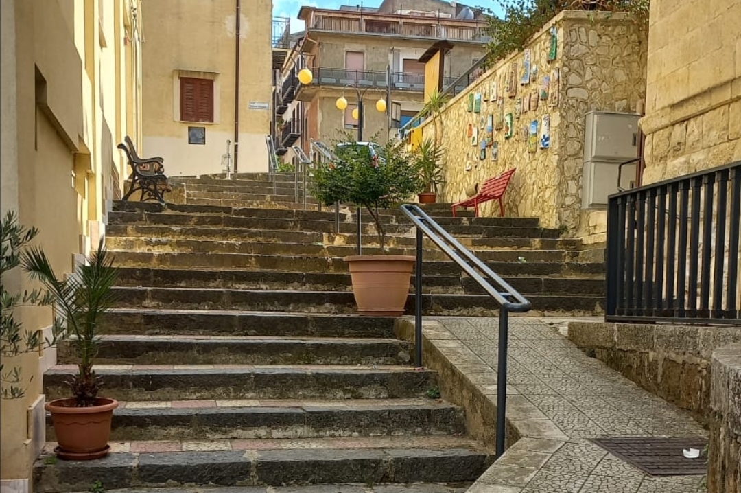 Marianopoli. Una gradinata per ricordare Santina Cannella, Forza Democratica: “La sua memoria diventi patrimonio della comunità”