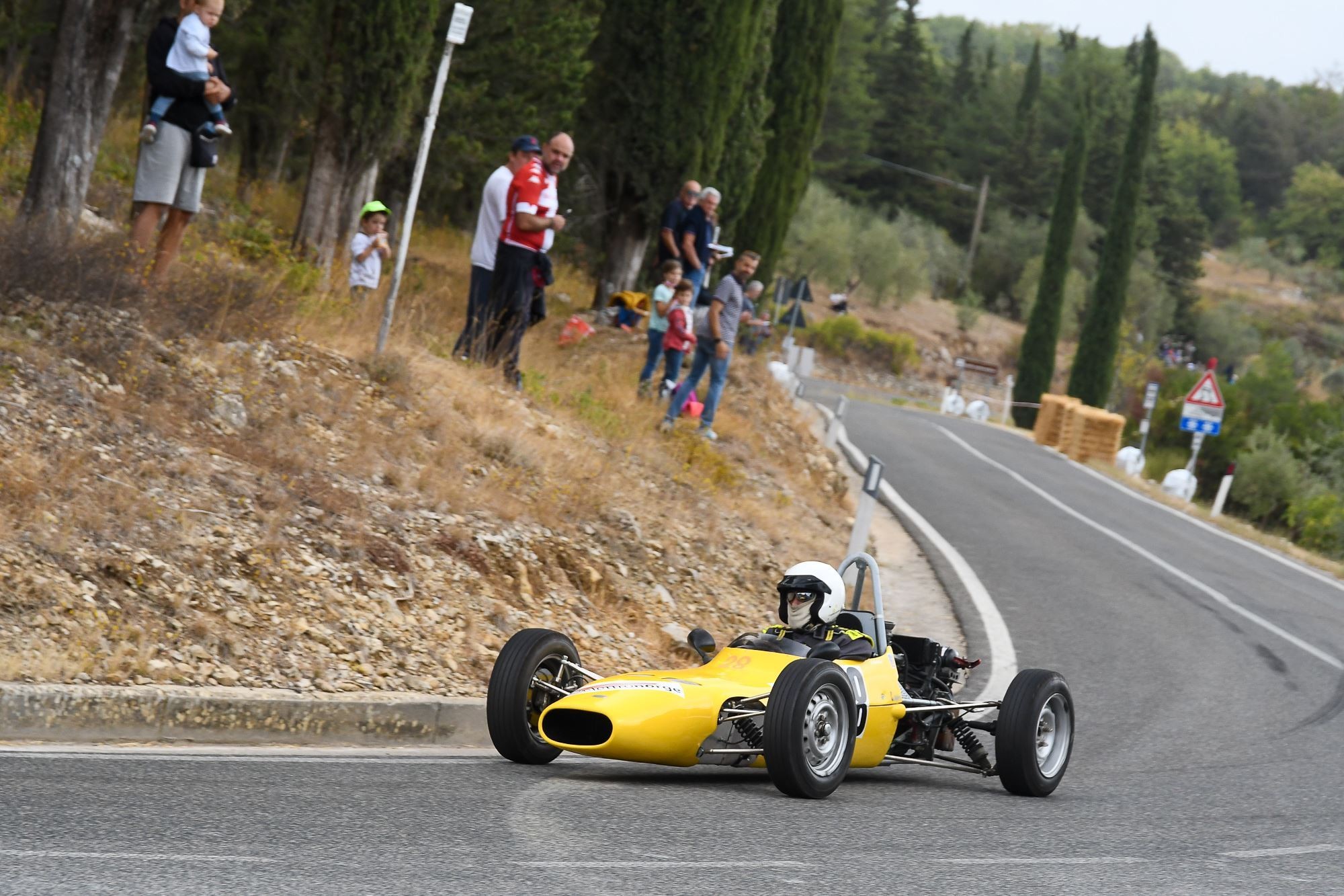 Motori. La Coppa del Chianti Classico è già un successo: la 43ª edizione della storica cronoscalata toscana promette grandi sfide ad iscrizioni ancora aperte