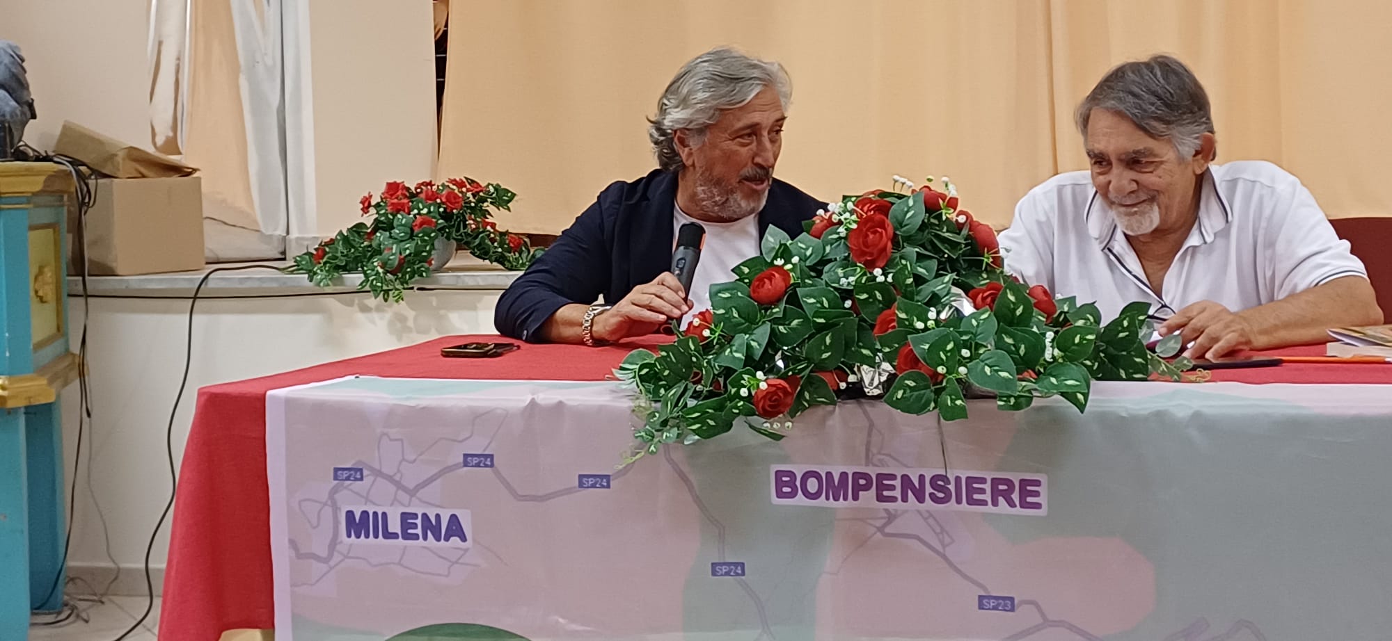 Montedoro. All’Auser Vallone partecipata e condivisa la presentazione del libro “E’ tutta colpa del Sindaco” di Roberto Gambino