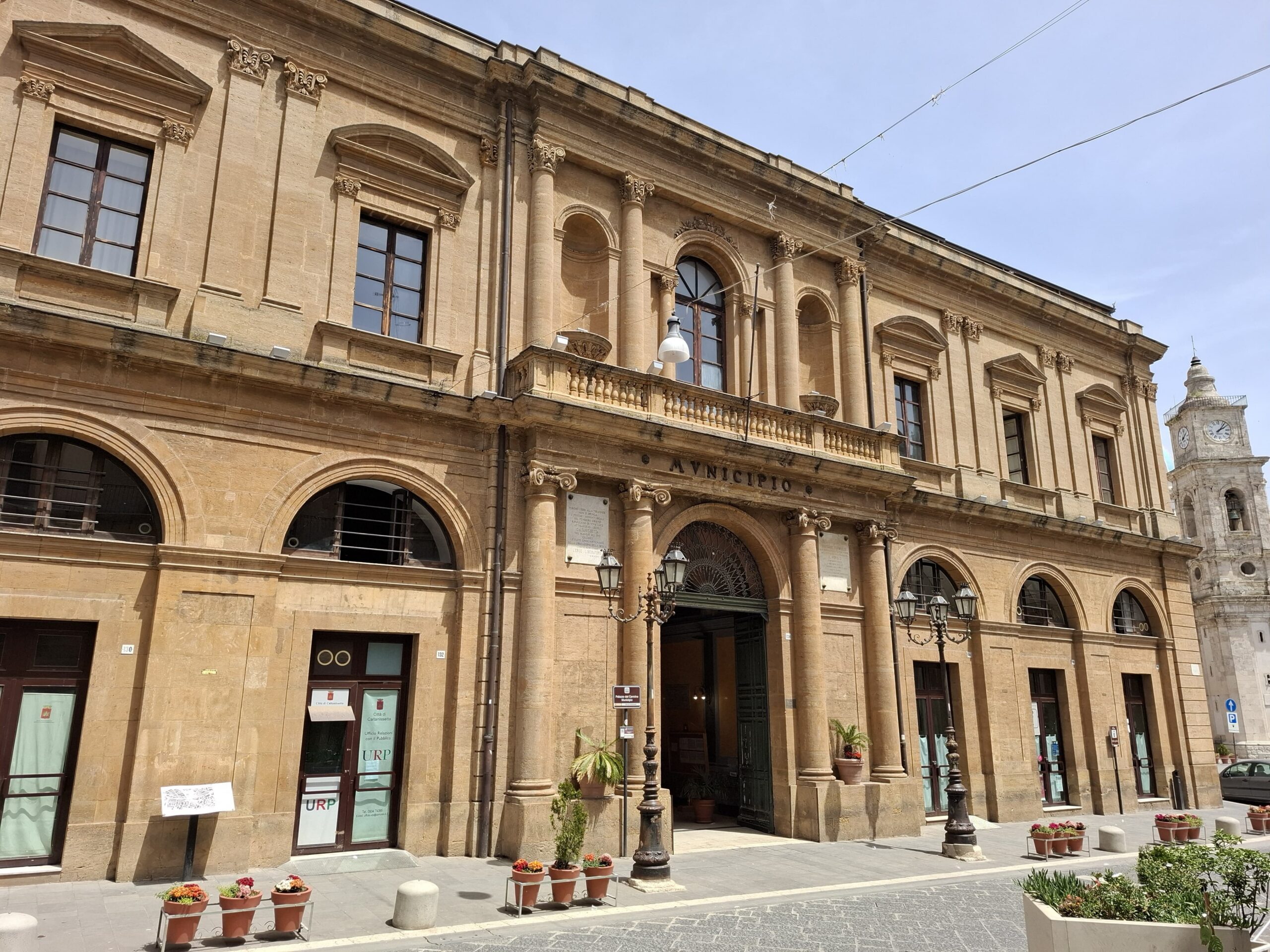 Caltanissetta. Weekend in musica: per venerdì 4 e sabato 5 disposta ordinanza che vieta l’uso di bevande in vetro o lattine
